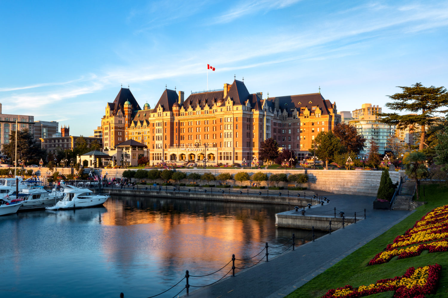 Fairmont Empress averts strike and ratifies new collective agreement with workers