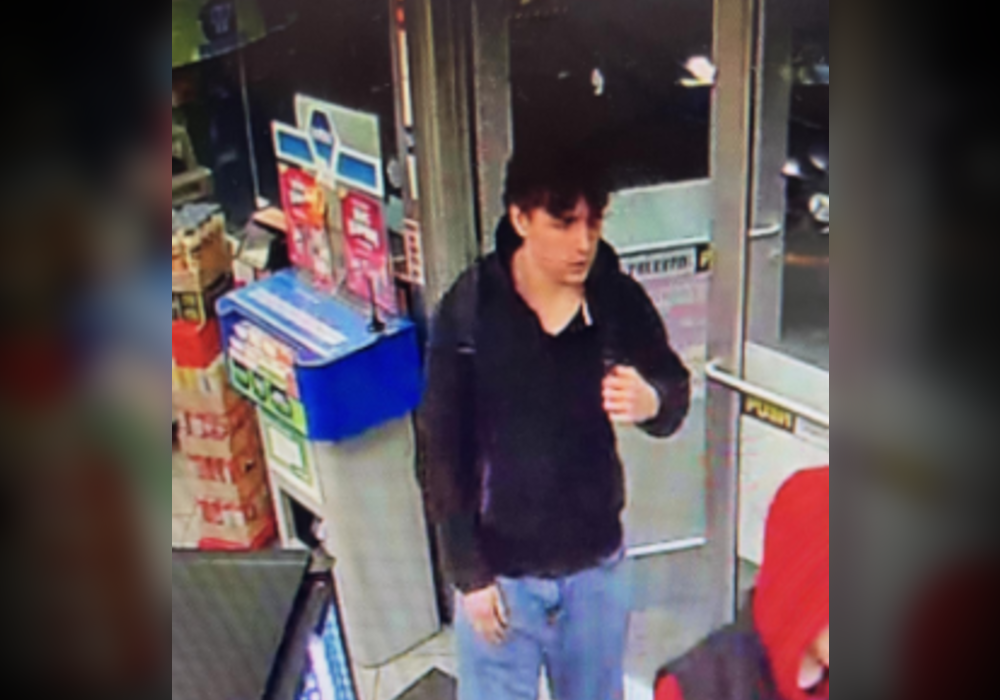 Police seek help locating missing youth believed to be in Victoria