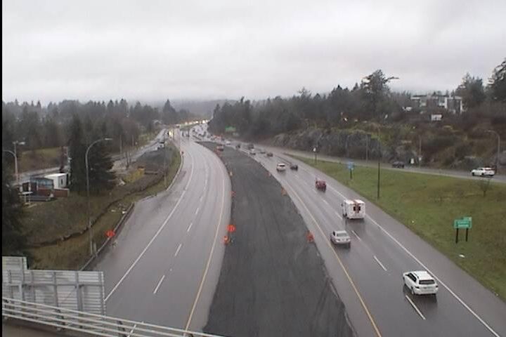 Crash closes southbound lanes of Trans-Canada Highway near View Royal