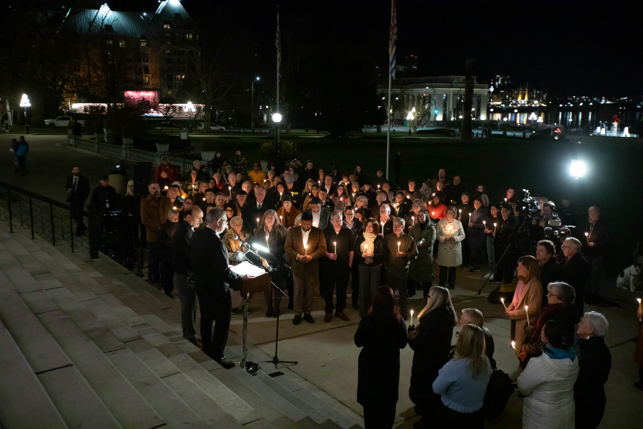 Victoria vigil honours victims of Tumbler Ridge school shooting (PHOTOS)