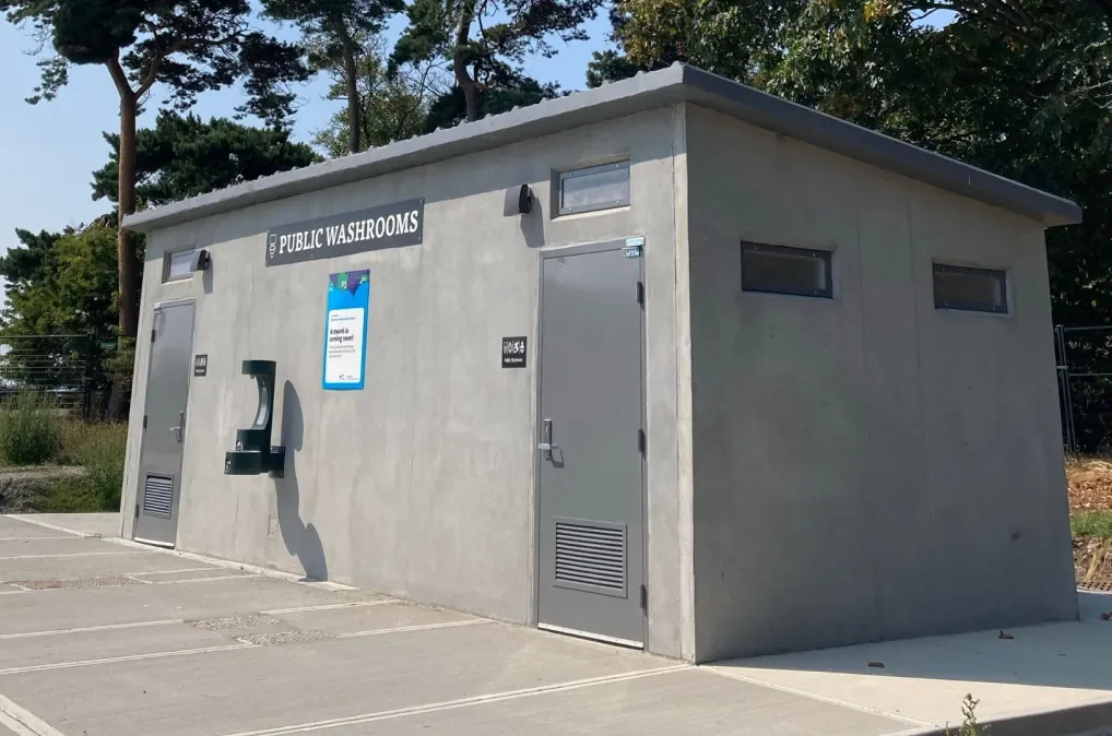 Victoria replaces Dallas Road public washroom facilities to improve accessibility